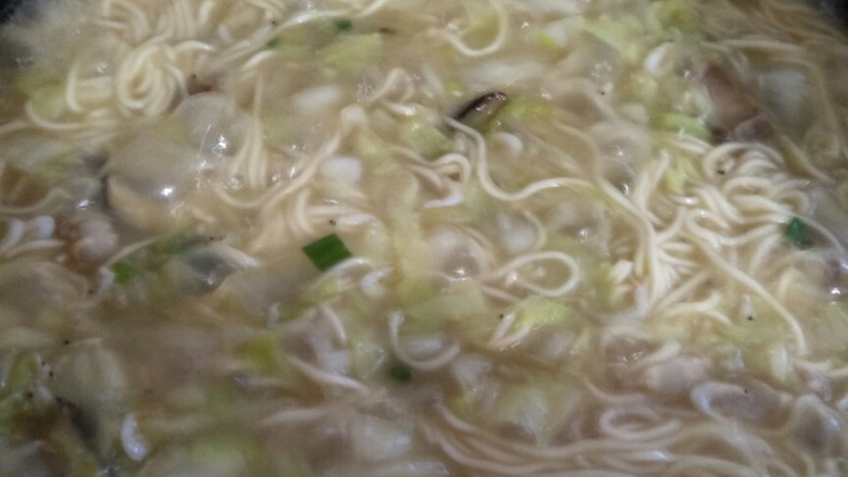 闽南主食,水开了,水面放下去,至面煮熟