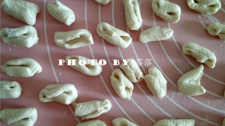 陕西烩麻食,所有面块都这么操作;