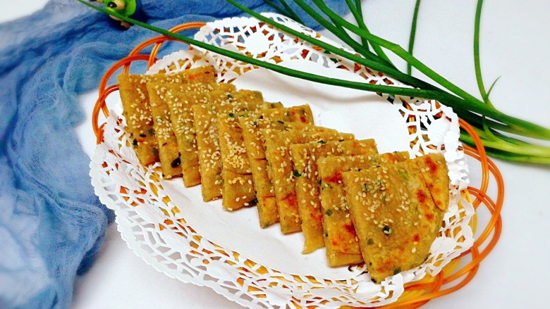 早餐+烫面葱油饼,成品图