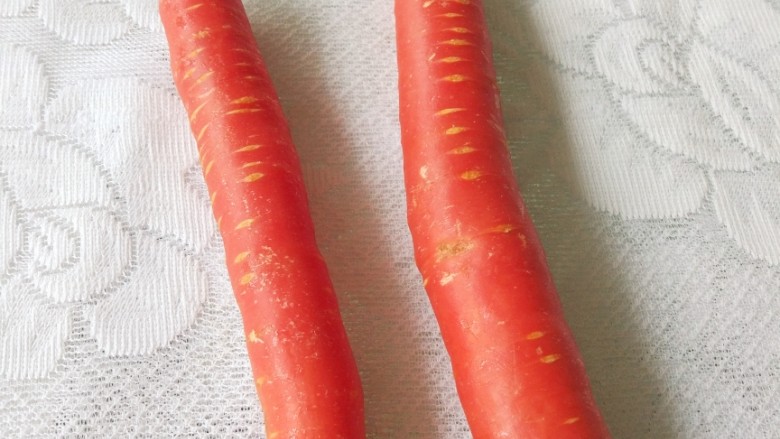 胡萝卜玉米排骨汤,<a style='color:red;display:inline-block;' href='/shicai/ 25'>胡萝卜</a>几根,我这次加少了,真的后悔,超级好吃啊!