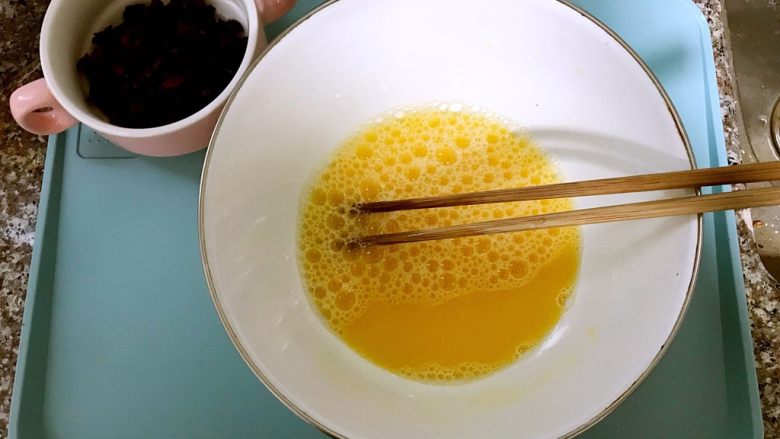 爱心蔓越莓小饼干
(不用烤箱低脂低糖版),加入少许蜂蜜水