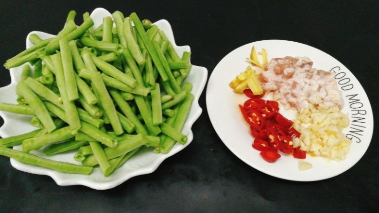 绿色美食+干煸豆角,食材准备好