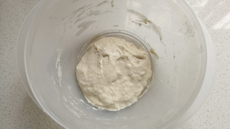 黑芝麻红薯全麦面包(波兰种),波兰种材料混合搅拌均匀,盖保鲜膜发至面团表面出现汽泡,内部呈蜂窝状即可;(可室温发酵,也可冷藏发酵)