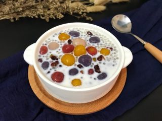 多彩Q弹的芋圆～越嚼越过瘾