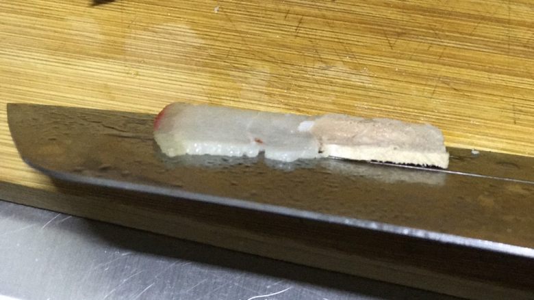 豆豉回锅肉,不能太薄易碎,太厚没有感觉了