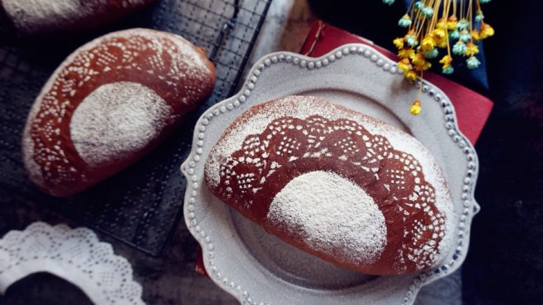 香蕉可可花边包