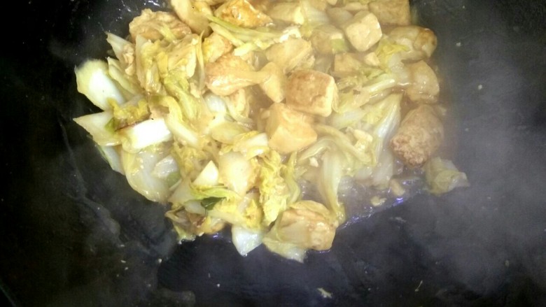 娃娃菜溜豆腐,大火烧开,把汤耗尽