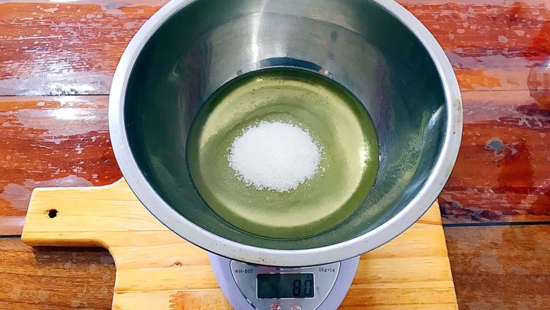 抹茶坚果一口酥,加入80g细砂糖!