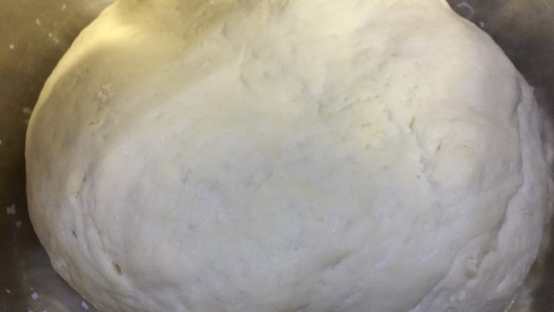 青汁白菜包,同时醒面,这次做了两种面皮