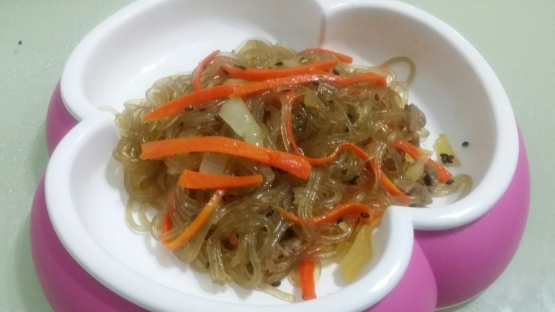 辅食:拌地瓜粉,盛出即可。