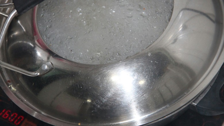 咖喱鸡意面,大火煮5分钟,再小火煮10分钟