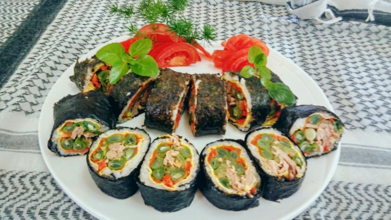 金枪鱼饭卷