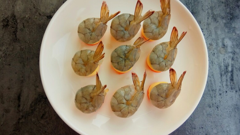 鲜到没朋友~玉子虾仁,全部摆好