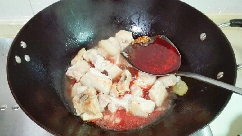 玫瑰乳红烧肉,放五花肉,玫瑰腐乳汁