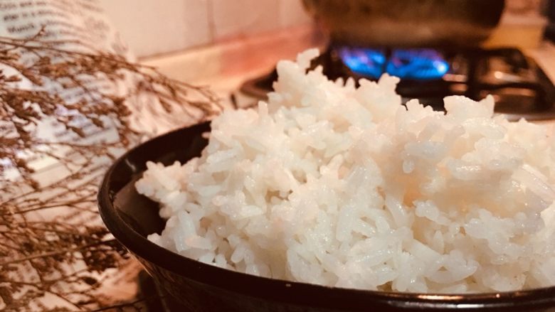 栗子炒饭,人人优品寄来的试吃状泰香粘米,煮时,少放点水。