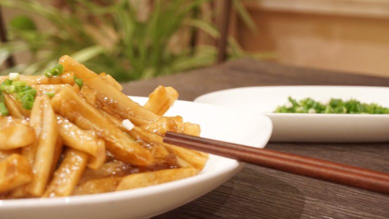 糖醋莲藕,装饭,我们要开动啦!