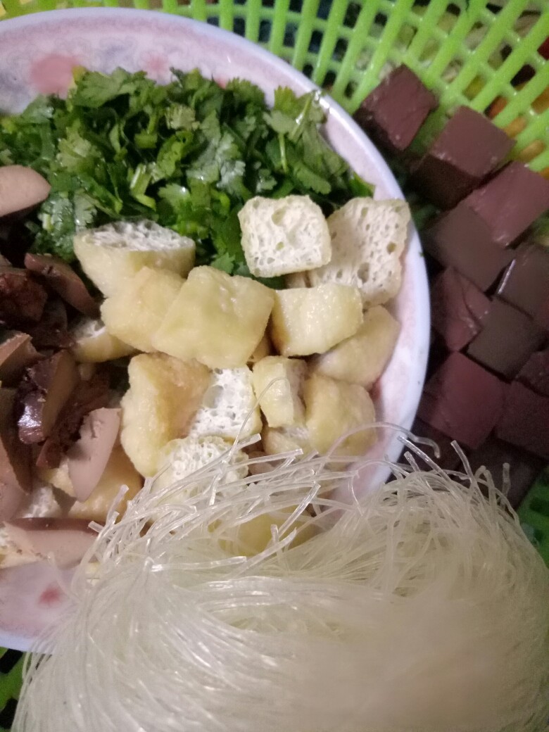 鸭血粉丝汤
