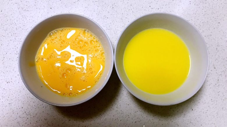 宝宝辅食 营养丰富的玉米汁鸡蛋羹,玉米汁的用量和鸡蛋液等同