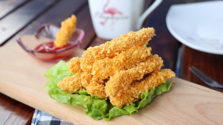香炸鸡柳,成品:蘸番茄酱吃真的是极好的,口感非常好