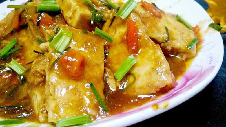 糖醋豆腐,看到有没有食欲啊?汤汁淘饭能吃3碗哦😄