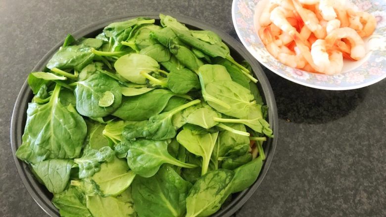 #家有烤箱#虾仁焗烤米饭,再把小菠菜加进来,