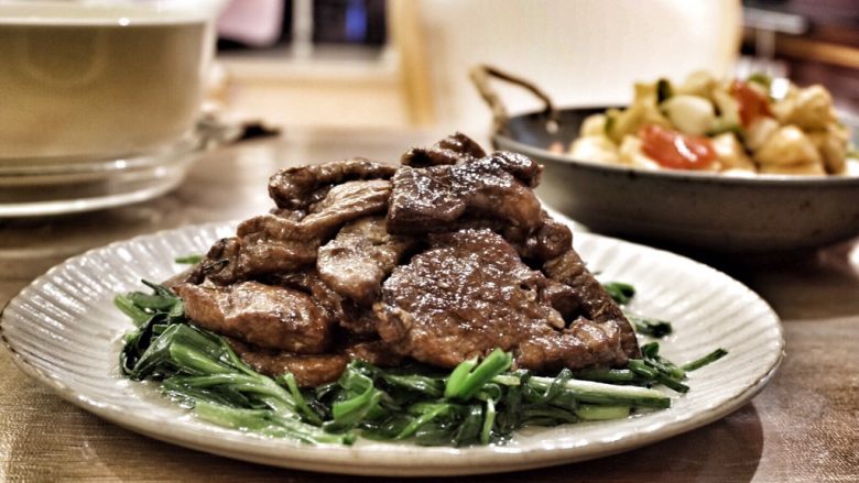 韭肉盆友,调个色,就当是碗黑暗料理吧ヾノ≧∀≦)o