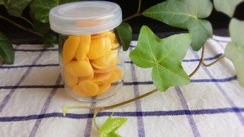 #家有烤箱#无添加,入口即化的蛋黄溶豆,烤好了就记得密封保存