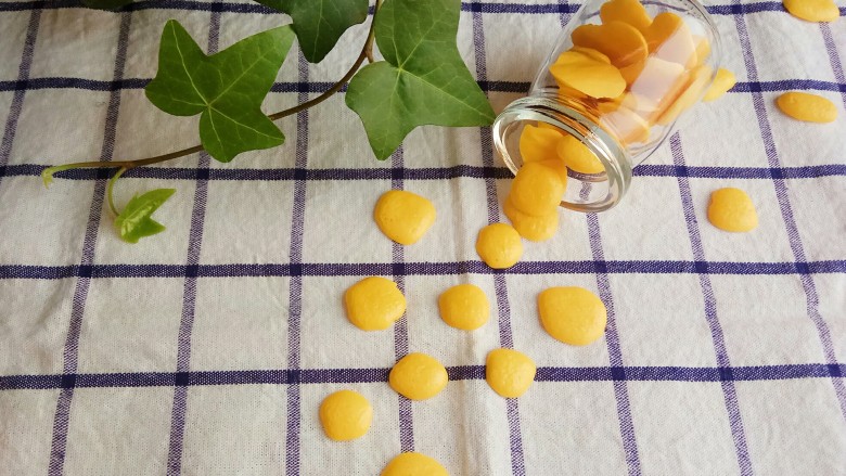 #家有烤箱#无添加,入口即化的蛋黄溶豆,成品