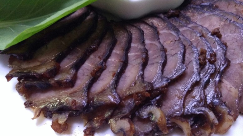 酱牛肉,冰箱放过之后再吃,肉质会紧密