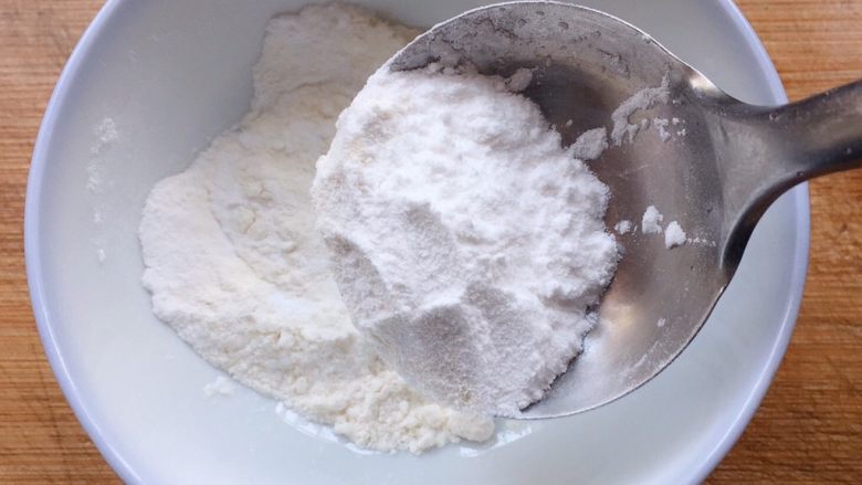 糖醋里脊,少许淀粉