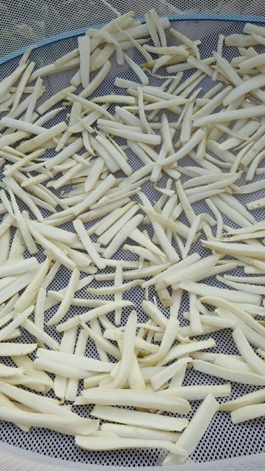 辣椒萝卜条,正好是☀太阳天,凉嗮一天,为的是去除水份
