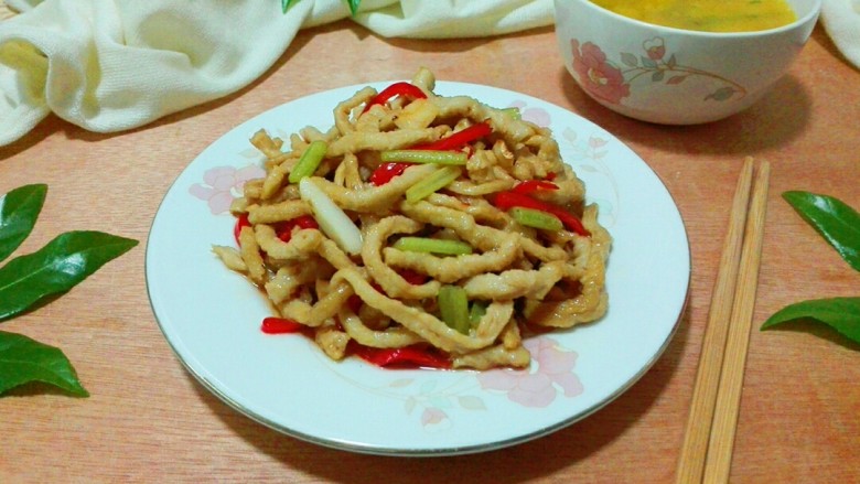 酸酸甜甜蚝油鲜面筋,看!想吃这酸酸甜甜鲜味十足的面筋吗😋