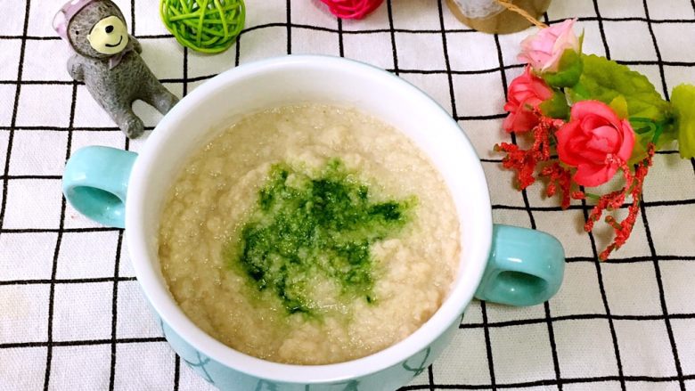 宝宝辅食之菠菜米粉糊,健康营养的菠菜泥就做好了，虽然简单，但要想更营养，每一小步都不能忽视哟！