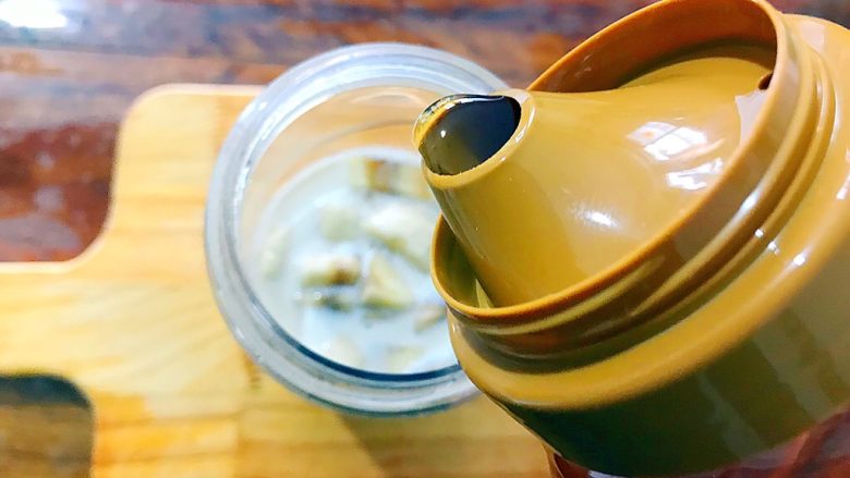 冬喝暖饮夏吃冰~巨好喝的抹茶牛油果香蕉奶昔,加适量蜂蜜!