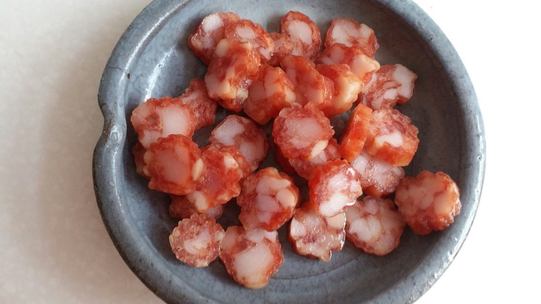 什锦炒饭,广式腊肠切片