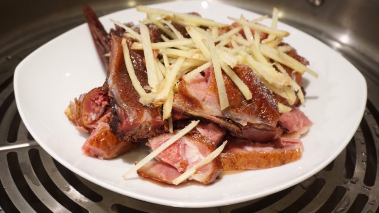酱鸭菜泡饭,大火煮开,上汽后转中小火