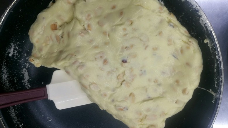 零失败的牛轧糖,搅拌均匀,材料充分融合