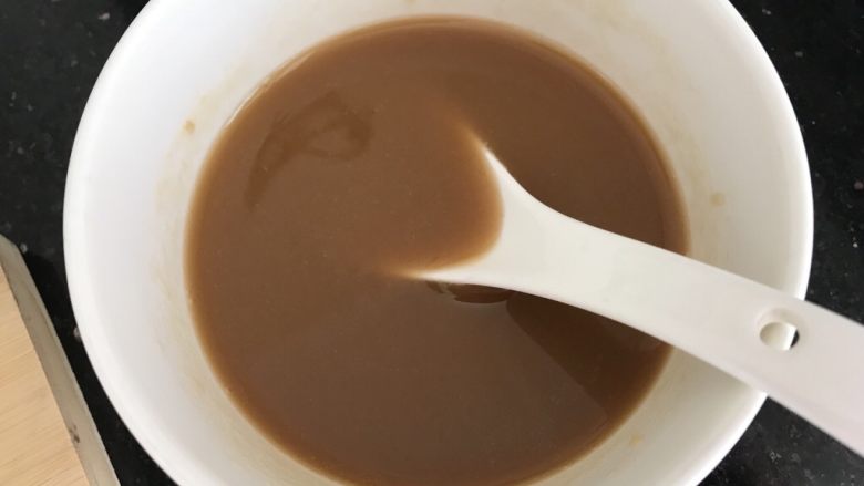 脆皮豆腐~苹果酱版,搅拌均匀备用