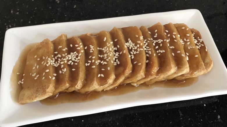 脆皮豆腐~苹果酱版,撒点芝麻