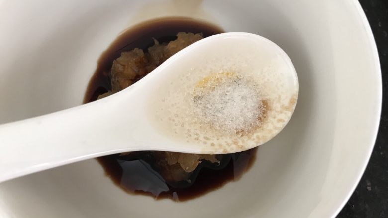 脆皮豆腐~苹果酱版,加入<a style='color:red;display:inline-block;' href='/shicai/ 3729'>白糖</a>