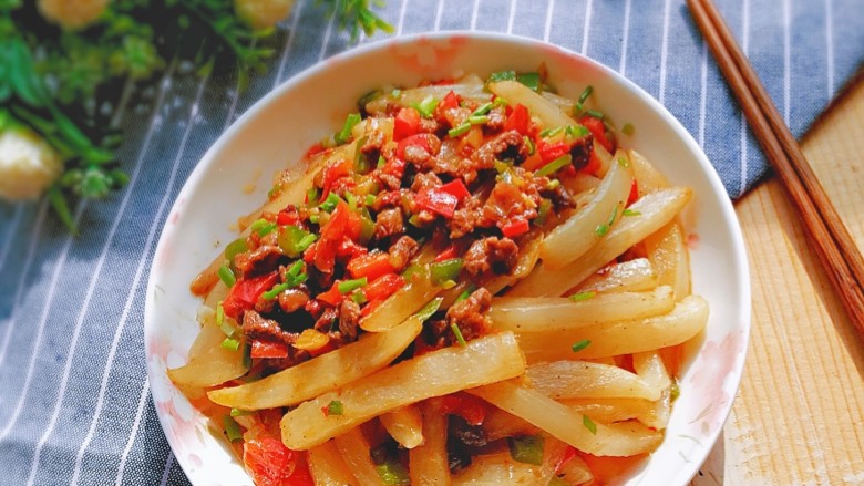 牛肉筷子萝卜,成品!荤素搭配,营养美味!