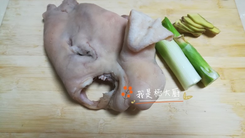 羊头白菜粉丝汤,葱切段,姜切片