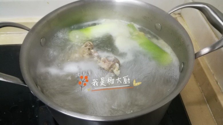 羊头白菜粉丝汤,煮10-15分钟