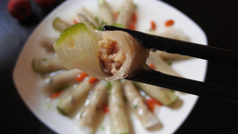 萝卜肉卷,超级美味的水晶萝卜肉卷,赶紧动手做起来吧!