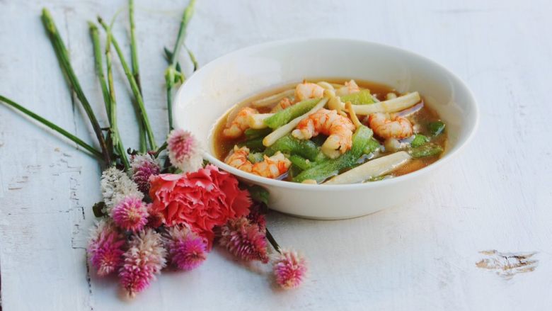 天干物燥,别上火。—丝瓜虾仁海鲜菇,完成1