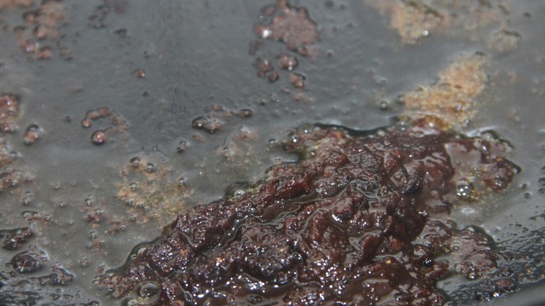 土豆泥拌饭,放油锅里炸一下