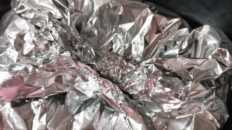 肉沫茄子(烤箱版),把锡纸包裹严实