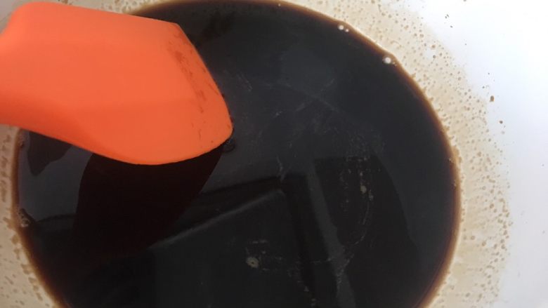红糖馒头(一次性发酵),加入剩余的水搅拌均