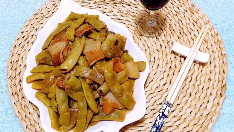 鲜肉炖花芸豆,来杯小酒别有一番滋味