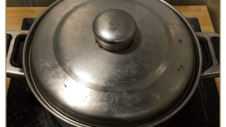 DIY 美味橘片爽,盖上锅盖,大火煮10分钟左右